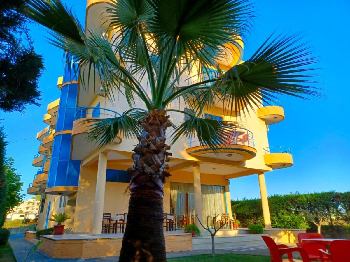 Aparthotel Eleart à Golem  Extérieur photo